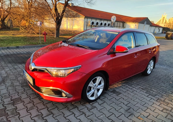 Toyota Auris cena 58999 przebieg: 140000, rok produkcji 2016 z Lublin małe 742